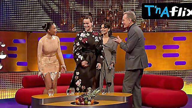 Kim Kardashian West Sexy Scene in The Graham Norton Show