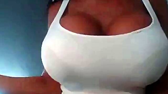 Big-Breasted Amateur Caught on Webcam