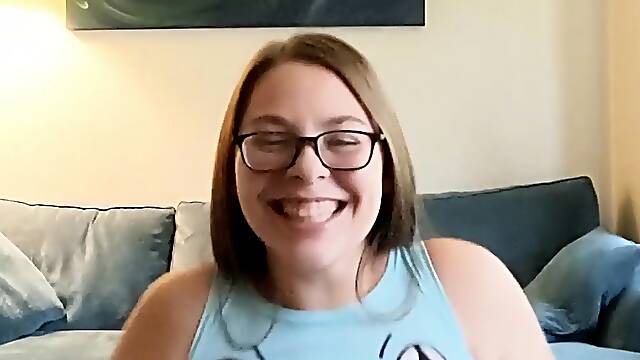 Big boobs milf masturbates with her dildo