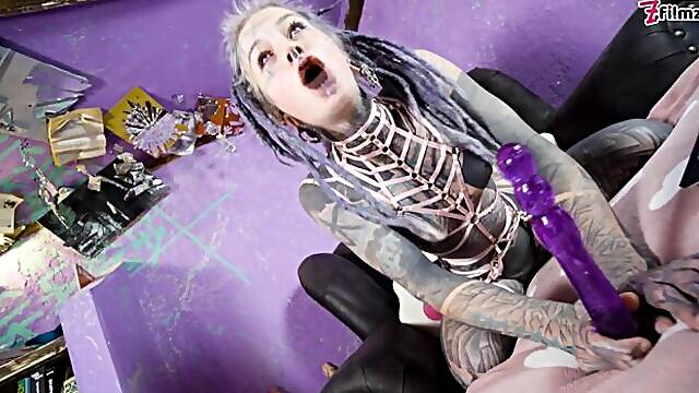 Anuskatzz First She Sucks Then Takes It In The Ass