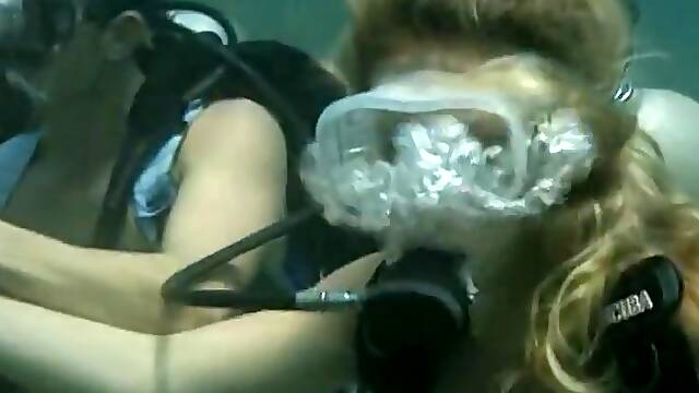 Aire Libre Rubias, Scuba Horny