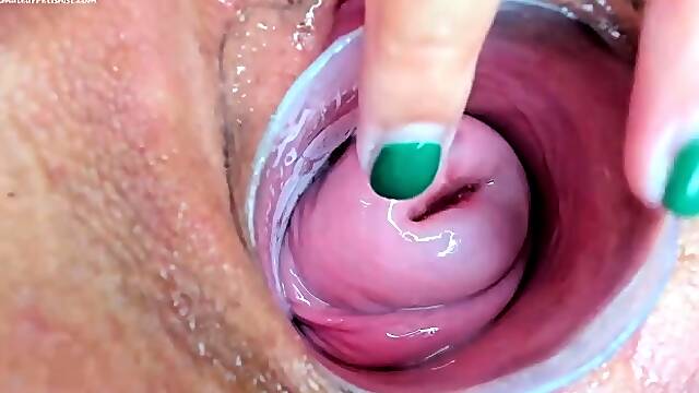 Andradahot Fingering my Cervix closeup webcam