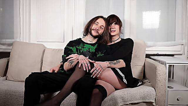 My girlfriend is a transgender goddess, I impregnate her