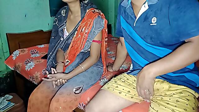 Indian bengali pati nahi tha ghar pe usi bahane mera pati ki bara vai aya tha mera sath bat karne or mujhe majese choda