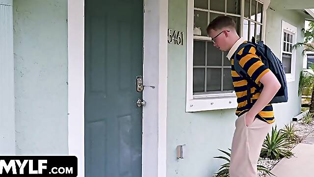 Bombshell MILF Elisa Bethann Lets Her Nerdy Neighbor Fuck Her Brains Out