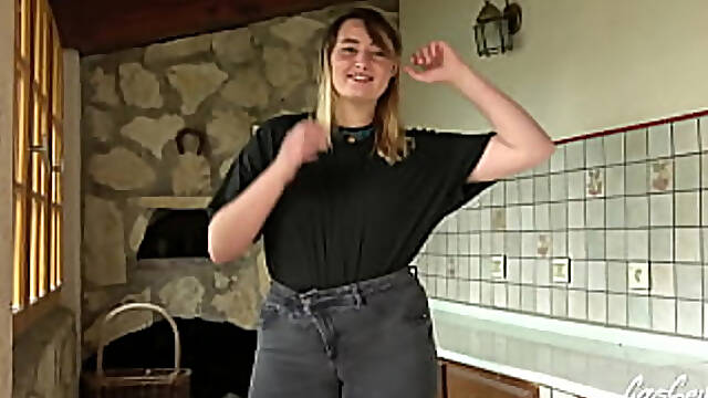 French blonde Davina shows off her anal skills