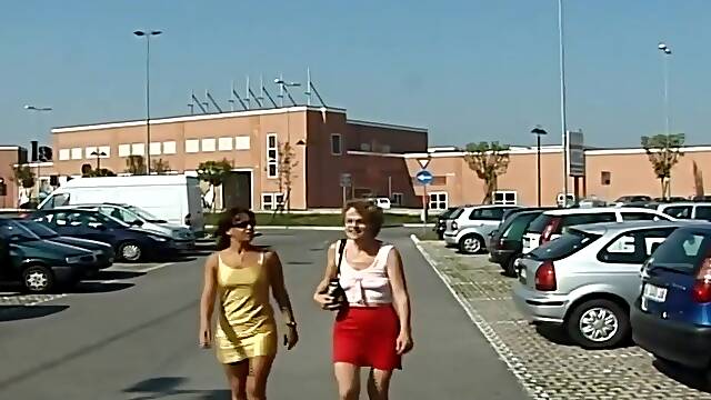 Peludas Maduras Italianas, Italianas Doble Anal