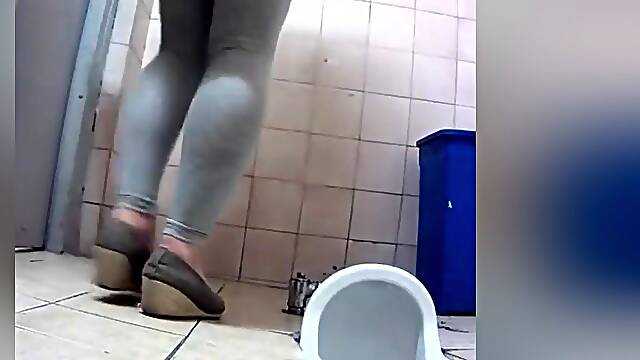 Korean toilet spy 21
