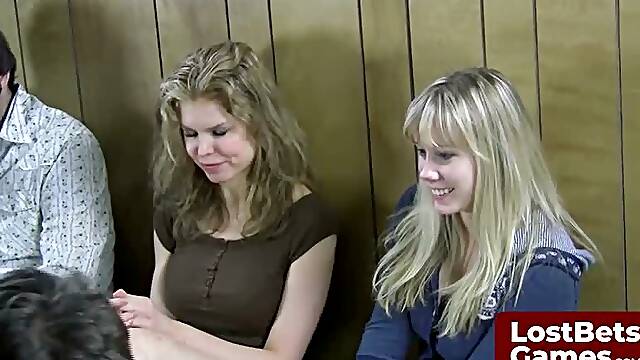 Prepare yourself for a wild and hot Strip Noname game