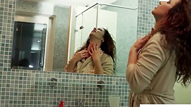 Perfect MILF super showering adventure