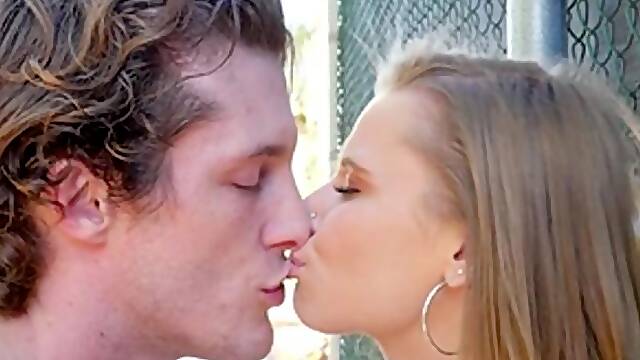 Passion-HD - Girl Catarina Petrov sucks dick and fucks in park