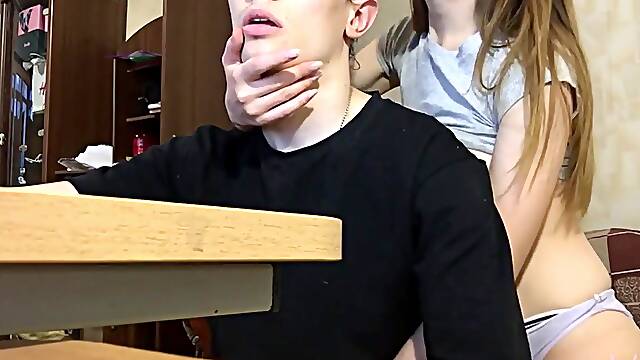 Beauty enjoys passionate home work through intense sensual heat