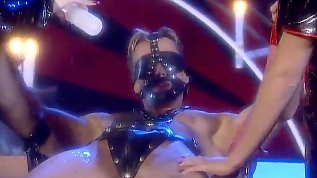 Hardcore and extreme fetish threesome with two bitches