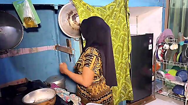 The joy of colmek in the kitchen