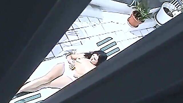 Heimlich gefilmt mother I'd like to fuck nackt aufn Balkon