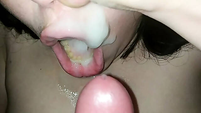 Cum gulp Vika
