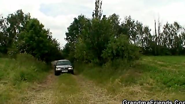 Mi Abuela Es Una Zorra, Abuela Y Mama, Puta Con Viejo