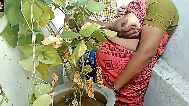 Desi Bhabi And Her bf Outdoor fucky-fucky In Shari