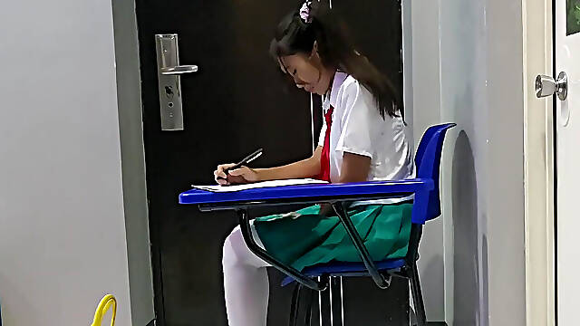 Desperate Student Pee