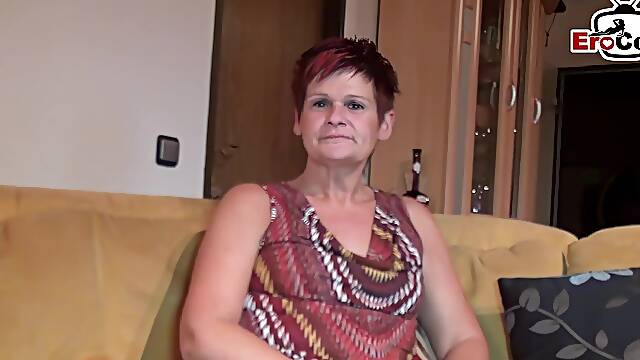 Old German housewife persuades to masturbate on camera