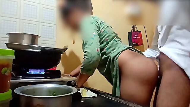 Wife Got Fucked in Kitchen While Cooking