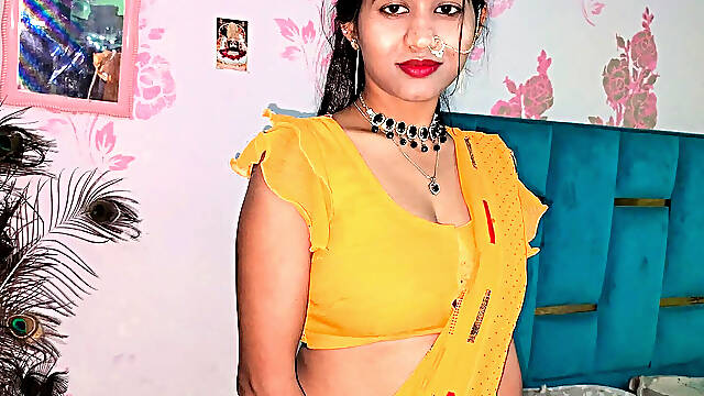 Desi Indian Bhabhi in Yellow Saree Looking Hot and Sexy