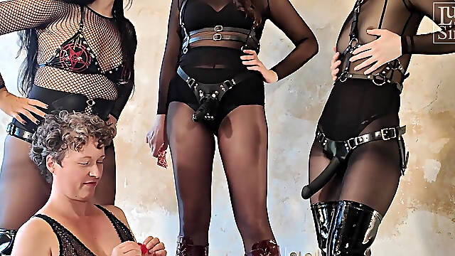 Triple Suck Slut: Lesbian Strapon Worship with Saga Moros, Tamara Solidor & Goddess Aurora