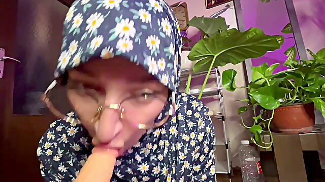 Blowjob in Hijab JOI